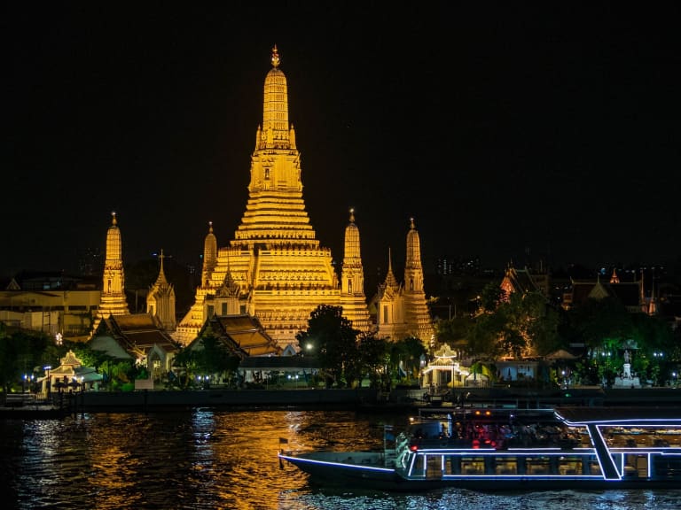 10-asiaa-tehd-bangkokissa-y-ll-hellotickets